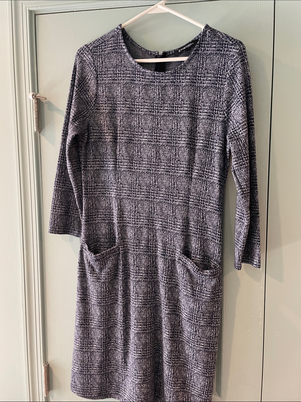 41 Hawthorn Black And Gray Plaid Knit Sheath Dress